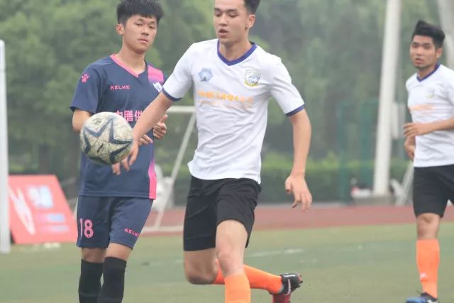 温网-吴易昺1-3不敌德约 郑钦文“一轮游”+王欣瑜张帅晋级